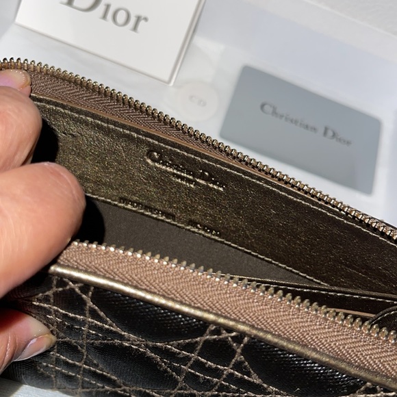 Christian Dior quilted zipper wallet 100% Authentic dark brown color great cons - Picture 9 of 13